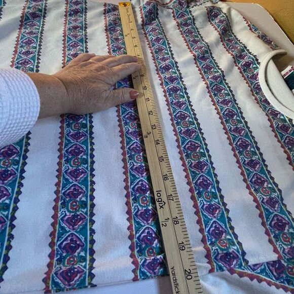 Vintage 90’s Bold Spirit size M boxy Aztec striped boho oversized top. - Picture 5 of 7